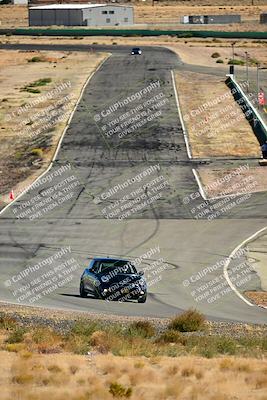 media/Oct-18-2025-Extreme Speed (Sat) [[d6d7e1fef1]]/Group 3 Purple/Session 3 (Turn 1)/